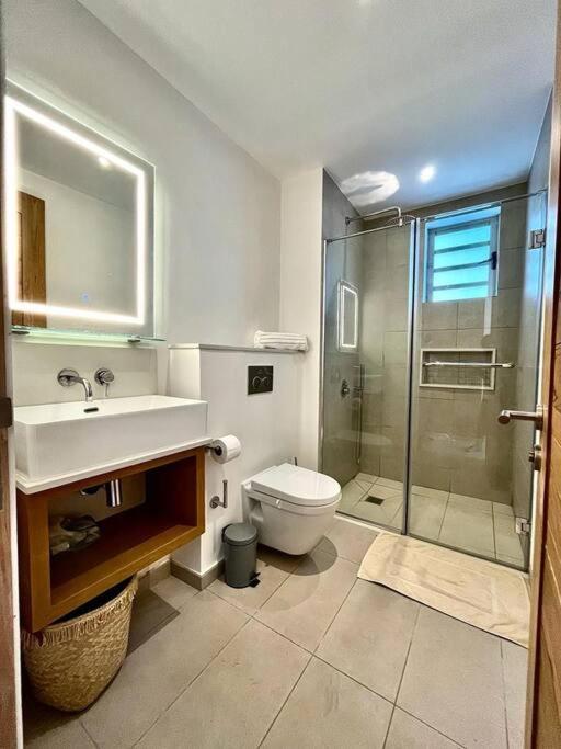 A Beachfront Haven - Ocean Point B2 Apartment *