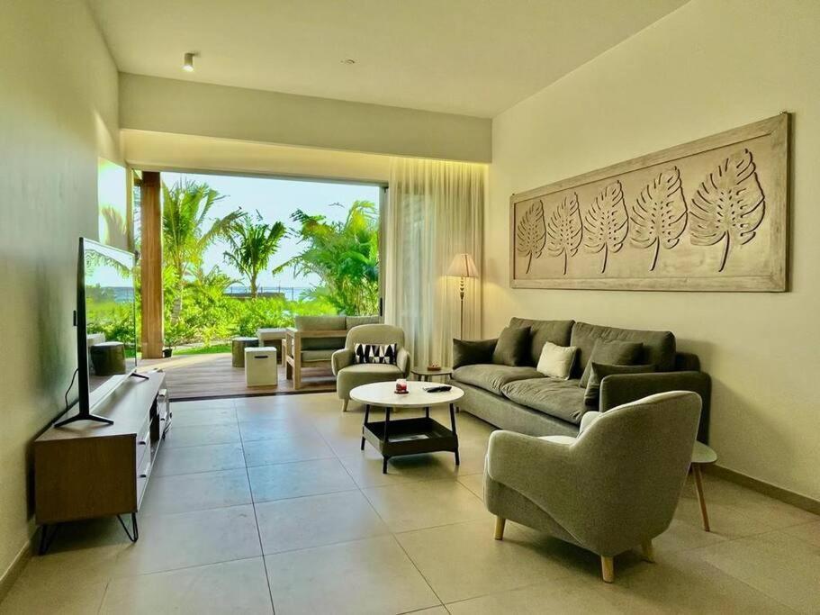 A Beachfront Haven - Ocean Point B2 अपार्टमेंट *
