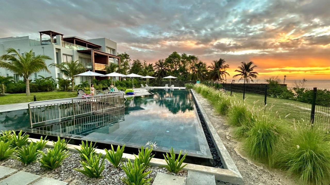 A Beachfront Haven - Ocean Point B2 अपार्टमेंट Pointe aux Piments